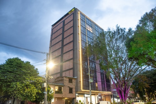 Comfortable Escape | Rosa Negra Stadio ApartaSuite 8 Dwell