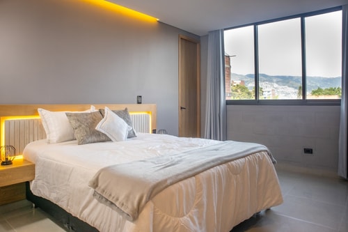 Chic Rosa Negra Aparta-Suite | Your Peaceful City Escape 8 Dwell