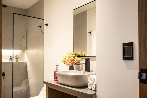 Stadium Hideaway | Rosa Negra Jacuzzi 19 Dwell