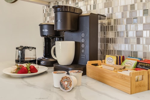 Waterfront 3BR Pool Home in Cape Coral 15 Dwell