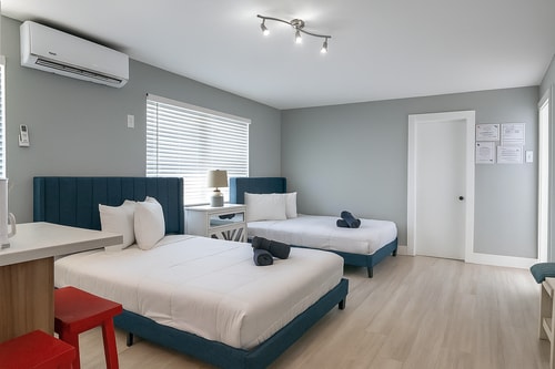 2 Studios for 6 | Dania + Hollywood Beach 19 Dwell