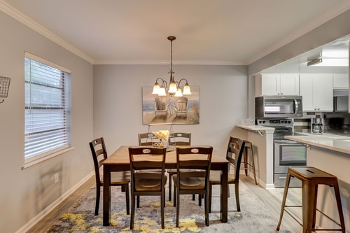 Hilton Head 2BR | Walk to Shops + Pool 1 Dwell