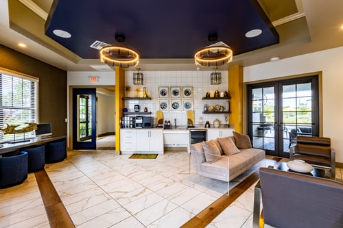 Fort Myers 1BR Condo | Pool + Gym + BBQ 18 Dwell