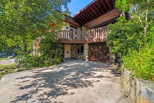 Charlestown Retreat | 2 Pools & Fire Pits 51 Dwell