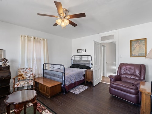 Pet-Friendly Historic 4BR Home in Illinois 2 Dwell