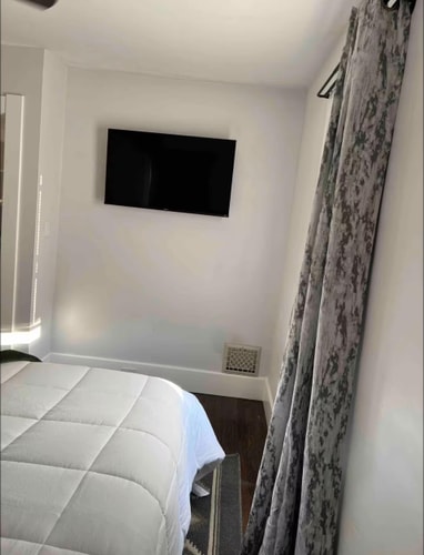 Pet-Friendly Whole Home w/ Fenced Yard 24 Dwell