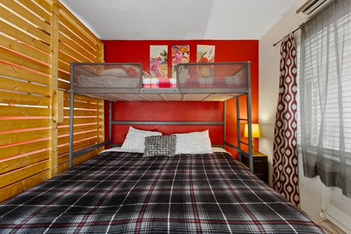 1BR Pet-Friendly Studio Parking & Backyard BBQ 9 Dwell