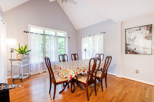 VA Riverfront 4BR | Dock + Kayaks + Games 15 Dwell