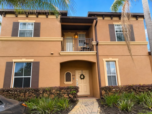 3BR Disney Getaway | Pool, Arcade & Tiki 8 Dwell