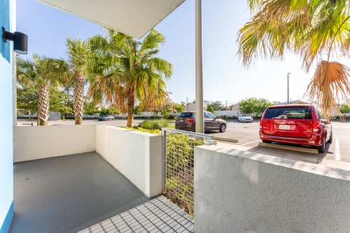 Daytona 2BR | Pool + Free Parking, Pets 30 Dwell