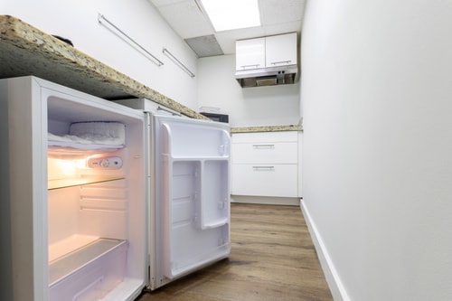 Coastal 2BR Escape | Walk to Beach & 2 Queen Beds 12 Dwell