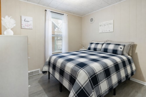 Modern 2BR Apartment • Free Parking • Baden 20 Dwell