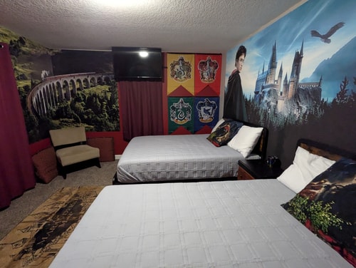 Disney Getaway 6BR | Theater + Game Room 47 Dwell