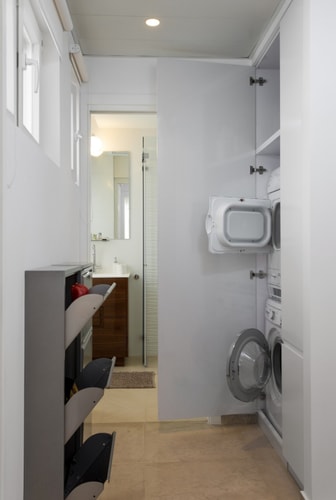 Beachfront 2BR/2BA Desing Suite on Tel-Aviv 8 Dwell