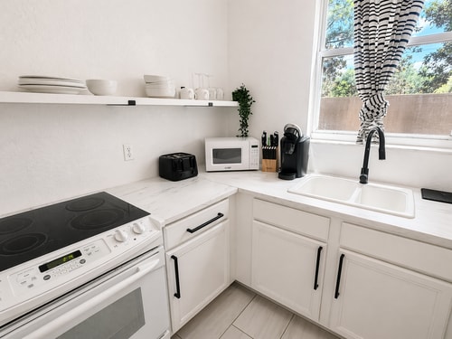 3BR Disney Getaway | Pool, Arcade & Tiki 19 Dwell