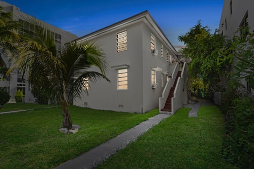 Miami Little Havana 2BR | Skyline Views + Yard 9 Dwell