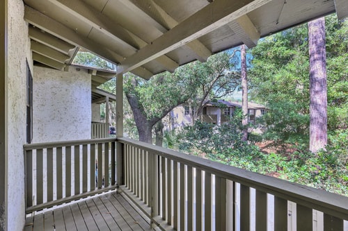 Central Hilton Head 2BR | Pool + Beaches 15 Dwell