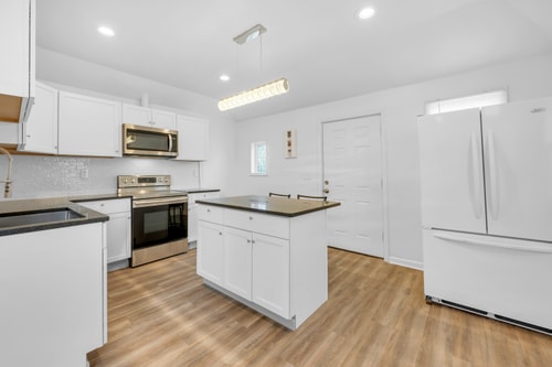 Detroit 3BR in Mexicantown | Sleeps 7 + WiFi 16 Dwell