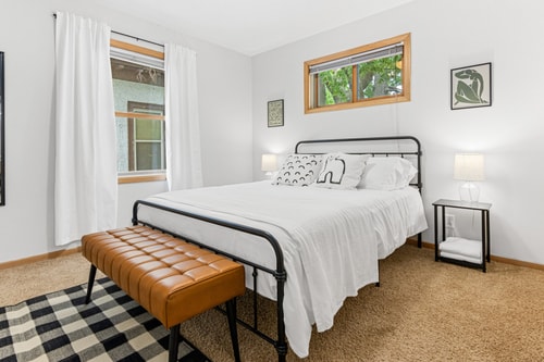 St Paul 6BR | 2 Kitchens + Game Room Dwell