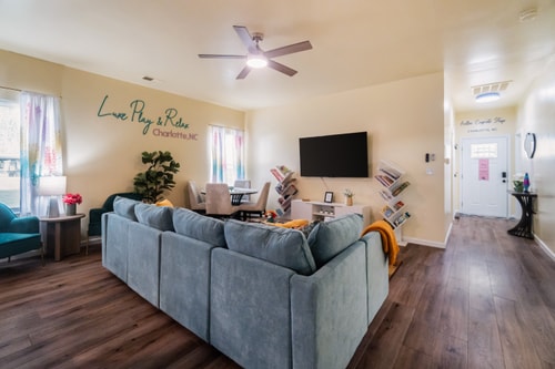 Uptown Charlotte 3BR | Hot Tub + Fire Pit 8 Dwell