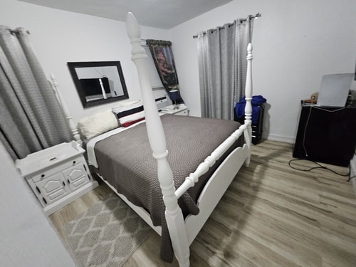 Brickell 2BR Retreat • Patio • Pets OK 48 Dwell