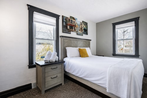 Charming Haven | Near Downtown Detroit 8 Dwell