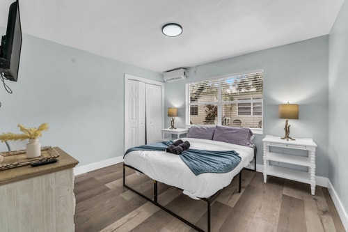 Dania Beach 1BR | Steps to Ocean 13 Dwell