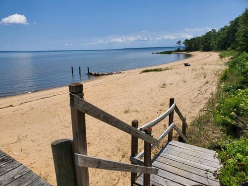 Smithfield Riverfront | Private Beach + Dock 28 Dwell