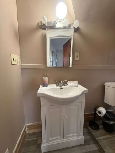 Renovated Detroit 3BR Home | Sleeps 6 14 Dwell