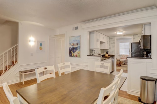 Hilton Head 2BR Townhome | Pool Access 10 Dwell