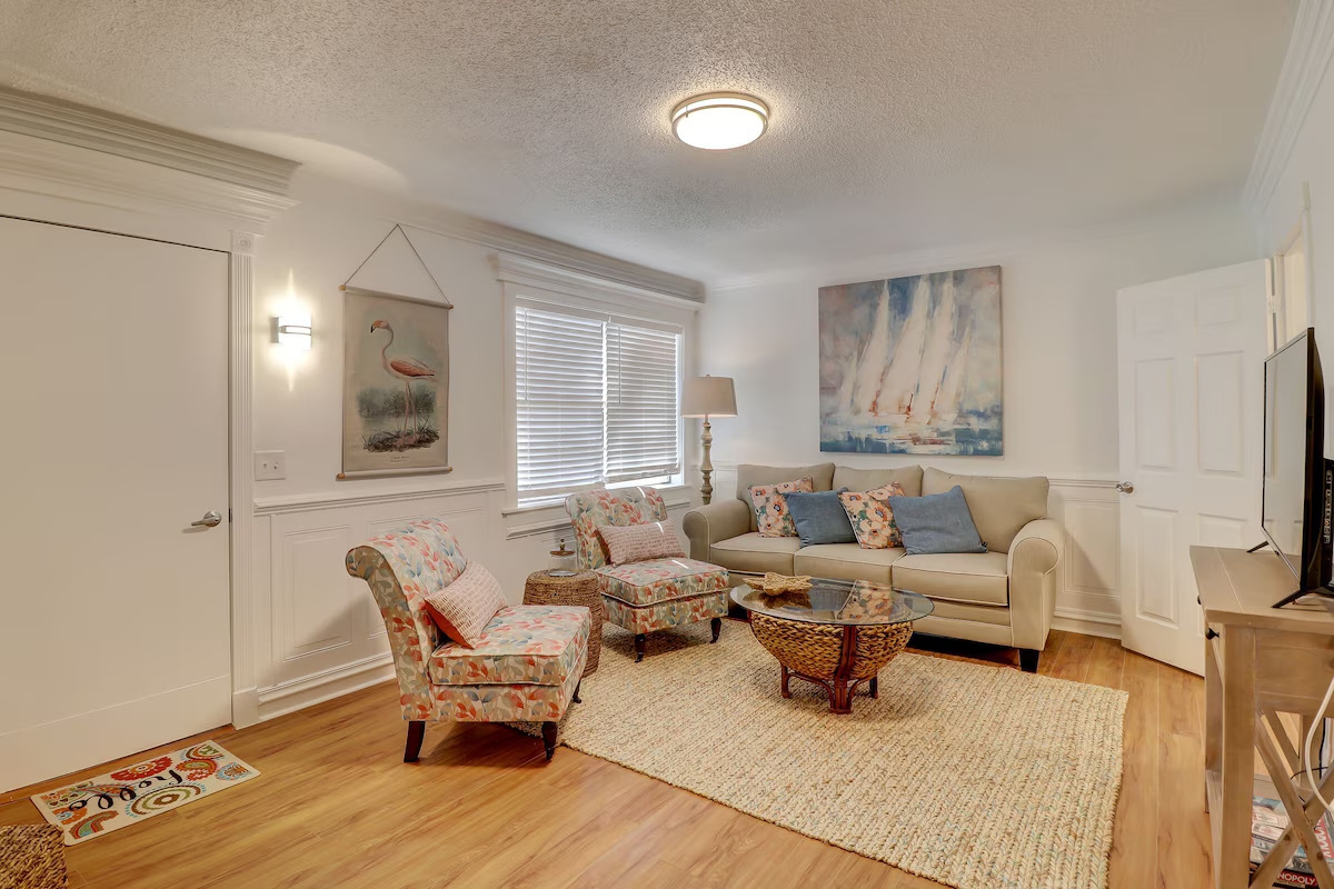 Hilton Head 2BR Townhome | Pool Access Dwell