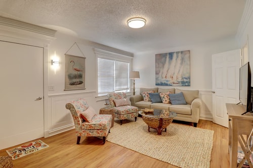 Hilton Head 2BR Townhome | Pool Access Dwell