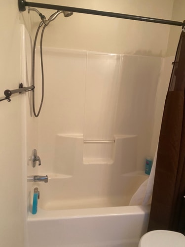 Quiet Lumberton Room with Hot Tub 5 Dwell