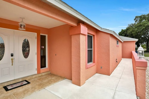 Sarasota 3BR | Pet-Friendly, Fenced Yard 3 Dwell