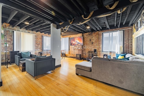 Spacious Home | Steampunk Style & Modern Comfort 1 Dwell