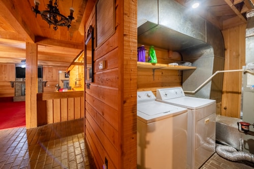 Skippers VA Lakefront 3BR | Dock + Firepit 15 Dwell