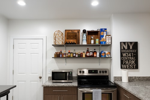 Detroit North End 6BR | Pets, WiFi, Parking 7 Dwell