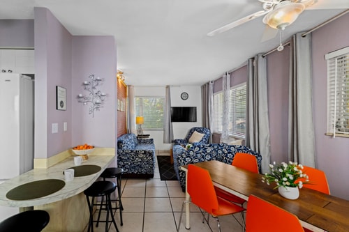 Bright 2BR Getaway | BBQ, Garden & Parking 9 Dwell