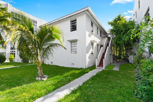 Miami Little Havana 2BR | Skyline Views + Yard 31 Dwell