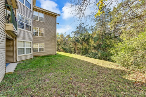 Branson 2BR Retreat | Jacuzzi + Gym + Pools 41 Dwell