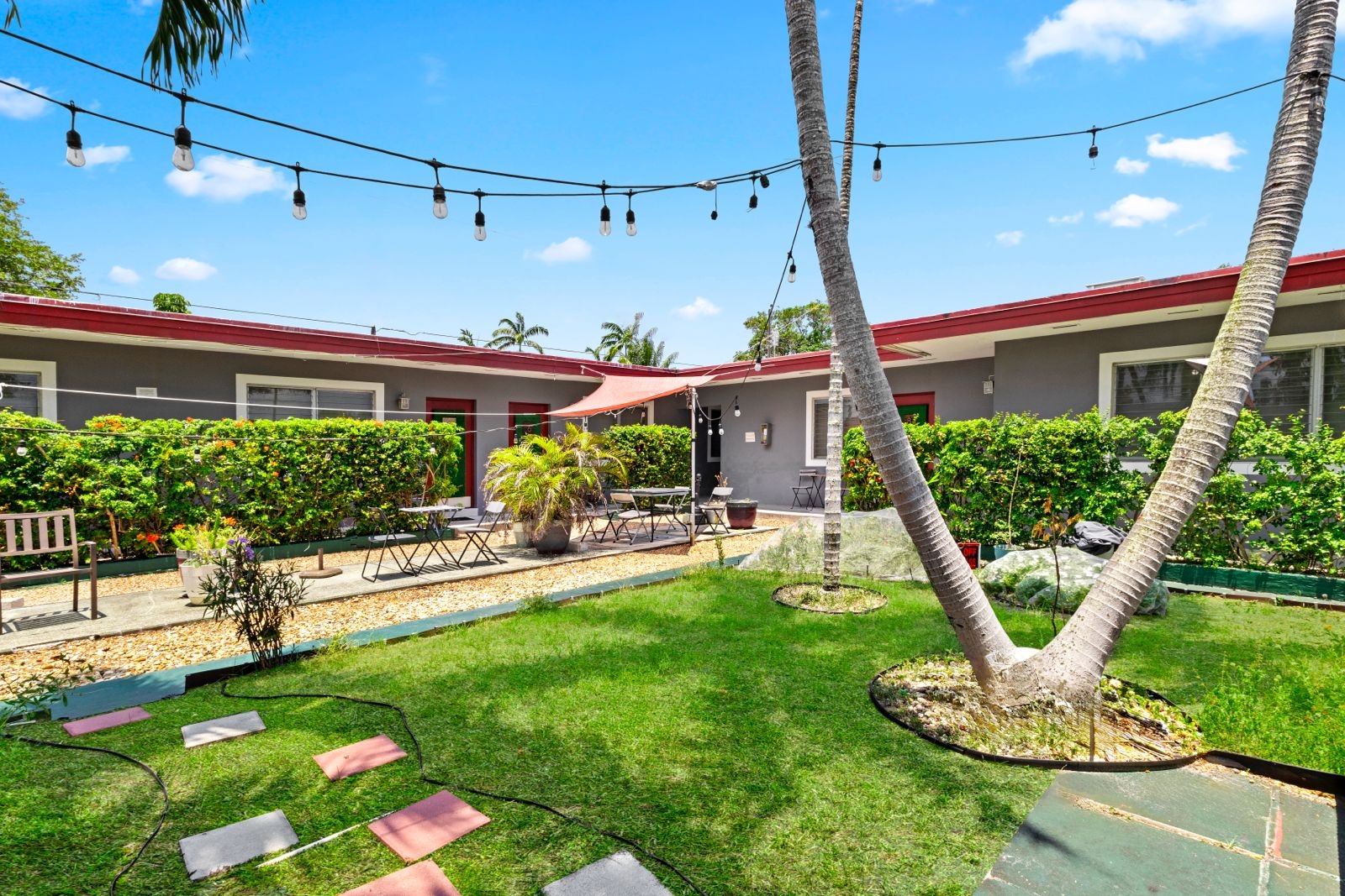 1BR Studio Parking, Pet Friendly and BBQ Area Dwell