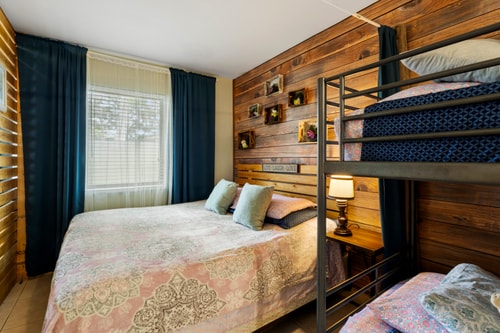 Chic 1BR Studio – Pets Welcome, Garden & BBQ 6 Dwell