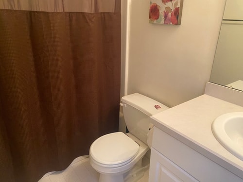 Quiet Lumberton Room with Hot Tub 3 Dwell