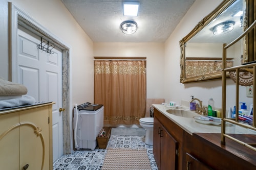 Renovated 4BR | 10 Min to Liberty University 10 Dwell