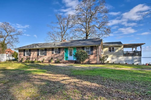 Smithfield Riverfront | Private Beach + Dock 24 Dwell