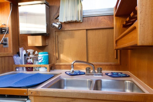 Charming 36ft Yacht | Steps to DTW Anacortes 20 Dwell