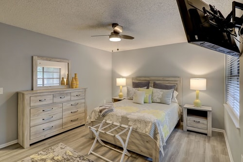 Sea Turtle Mkt 2BR | Pool, Hilton Head 12 Dwell