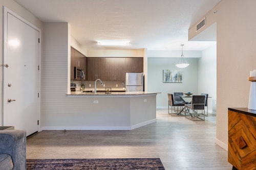 Spacious 3BR | Pool, Gym, Near Beach & Speedway 11 Dwell