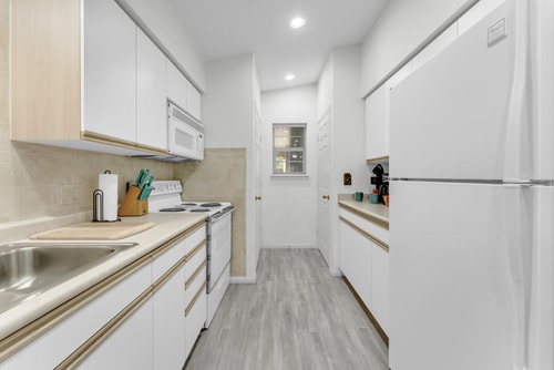 Branson 2BR Retreat | Jacuzzi + Gym + Pools 14 Dwell