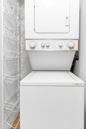 St Paul 6BR | 2 Kitchens + Game Room 36 Dwell